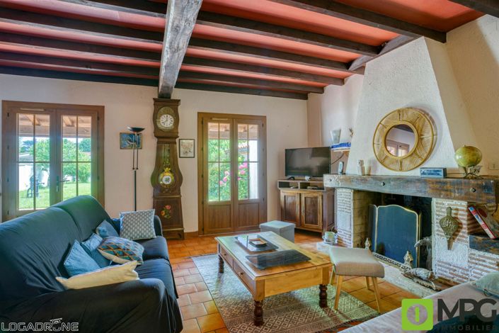 Image No.9-3 Bed House for sale