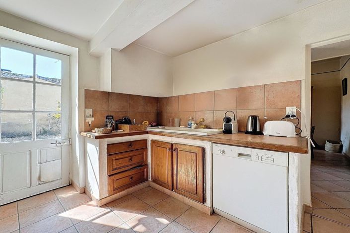 Image No.18-10 Bed House for sale