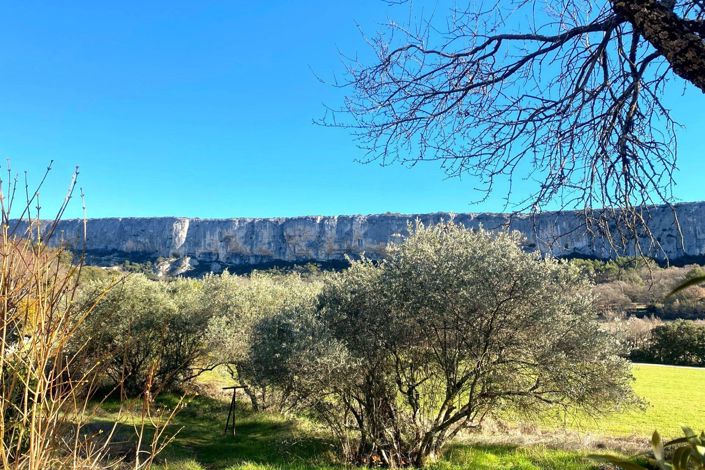 Image No.7-10 Bed House for sale