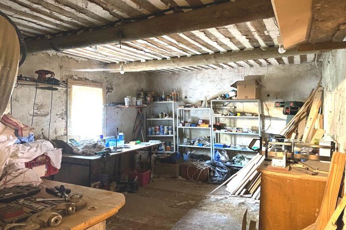 Image No.8-10 Bed House for sale