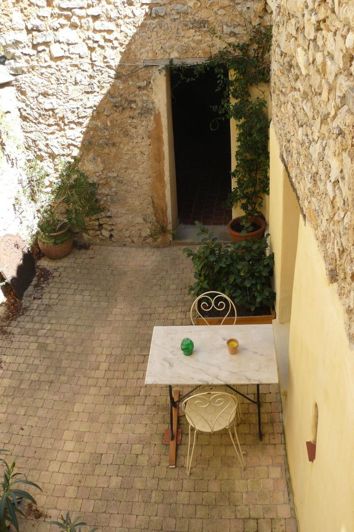 Image No.9-10 Bed House for sale