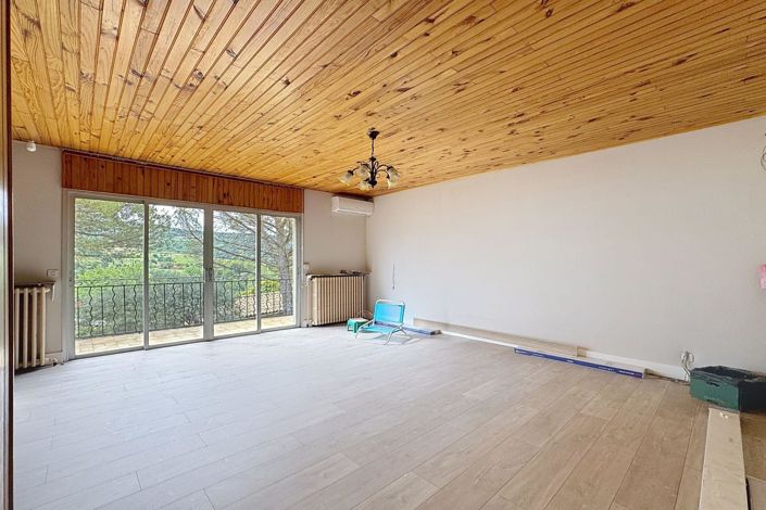 Image No.11-4 Bed House for sale