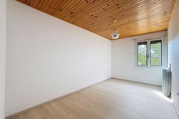 Image No.13-4 Bed House for sale