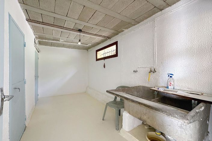 Image No.17-4 Bed House for sale