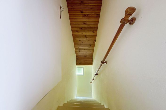 Image No.6-4 Bed House for sale