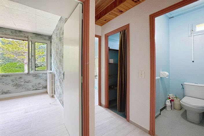 Image No.9-4 Bed House for sale