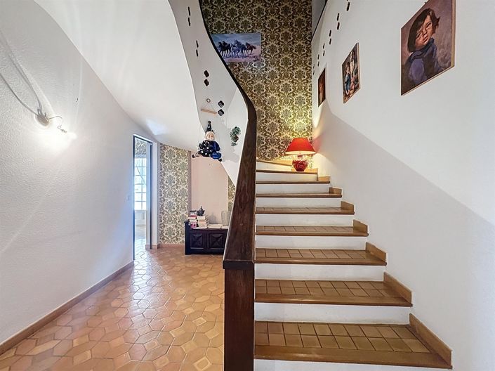 Image No.11-5 Bed House for sale