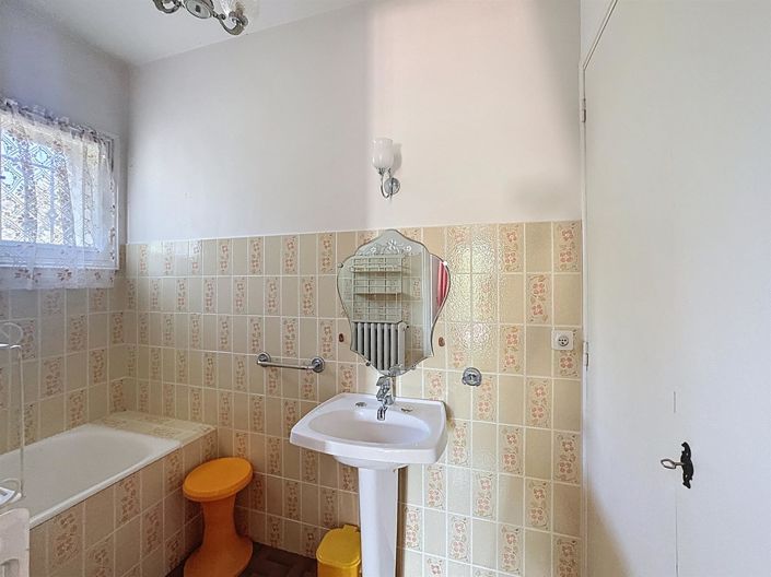 Image No.20-5 Bed House for sale