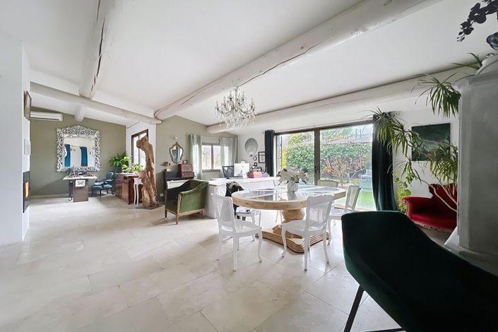 Image No.11-3 Bed House for sale