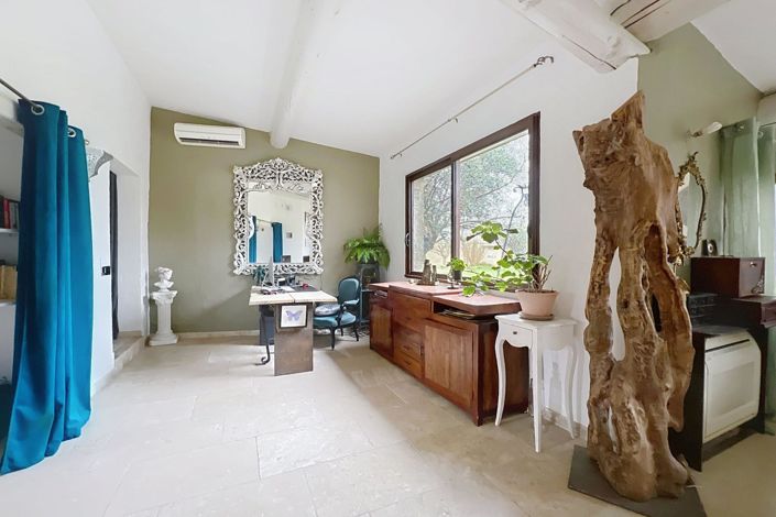 Image No.19-3 Bed House for sale