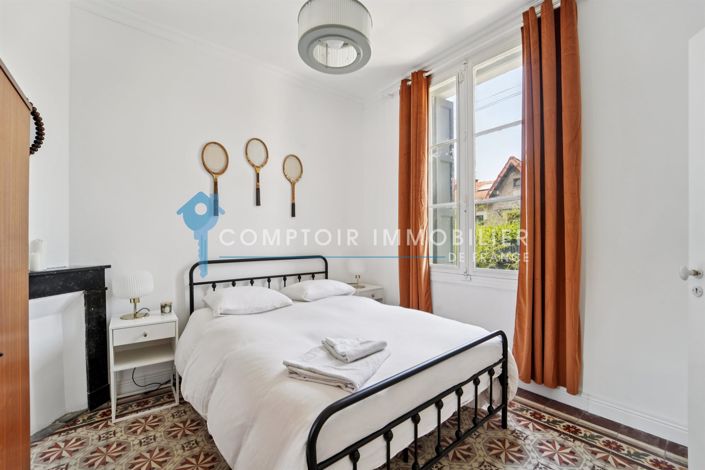 Image No.8-3 Bed House for sale