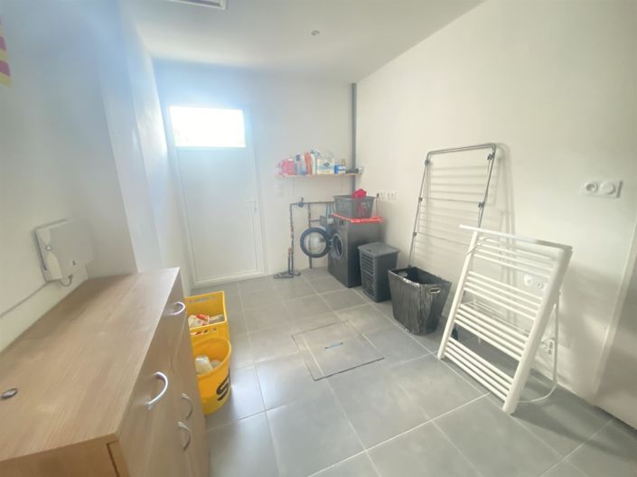 Image No.11-4 Bed House for sale