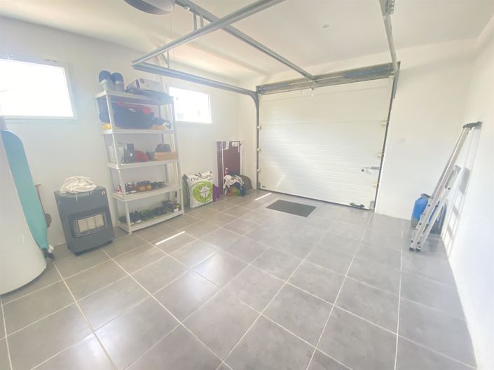 Image No.14-4 Bed House for sale