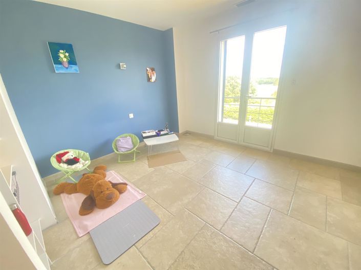 Image No.17-4 Bed House for sale