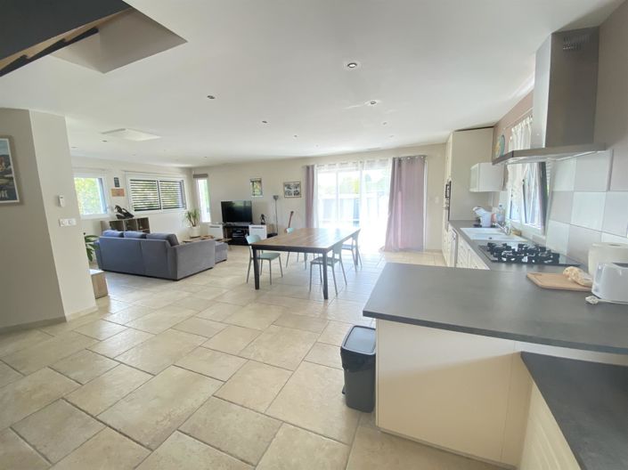 Image No.5-4 Bed House for sale