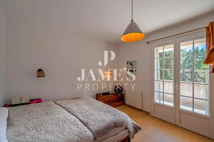 Image No.9-3 Bed House for sale