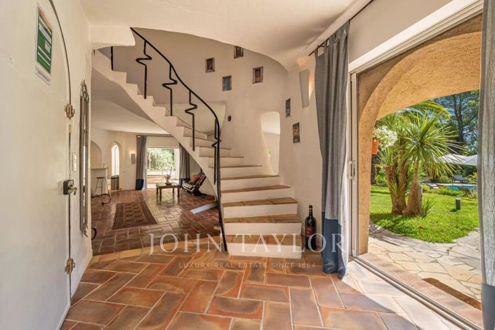 Image No.7-Maison de 5 chambres à vendre à Châteauneuf-Grasse