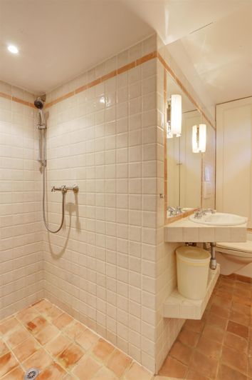 Image No.28-4 Bed House for sale