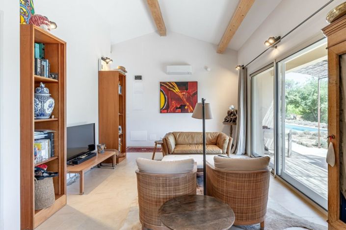 Image No.6-1 Bed House for sale