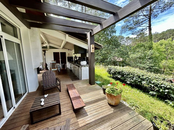 Image No.16-5 Bed House for sale