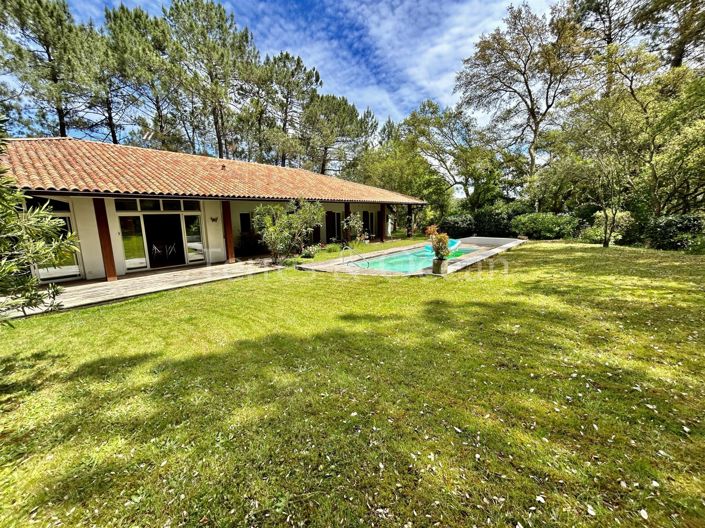 Image No.3-5 Bed House for sale