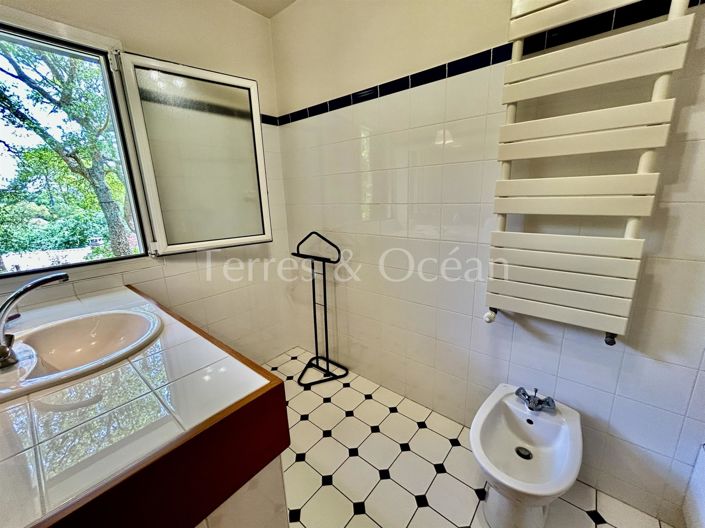 Image No.32-5 Bed House for sale