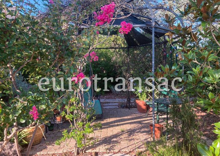 Image No.10-3 Bed House for sale