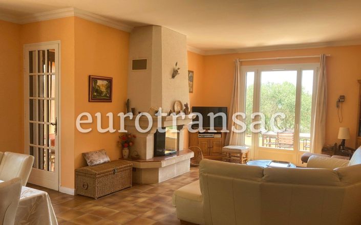 Image No.2-3 Bed House for sale