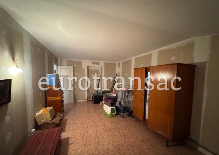 Image No.14-4 Bed House for sale