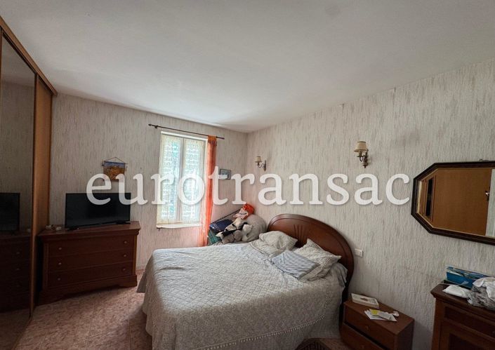 Image No.7-4 Bed House for sale