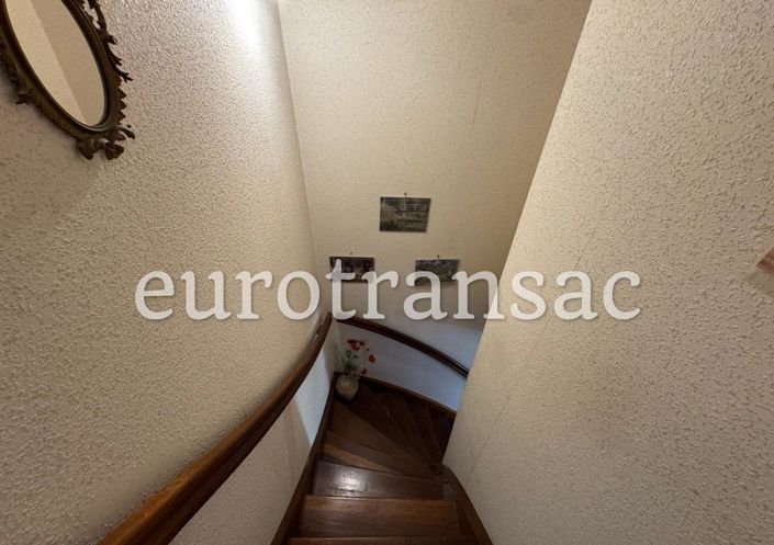 Image No.9-4 Bed House for sale