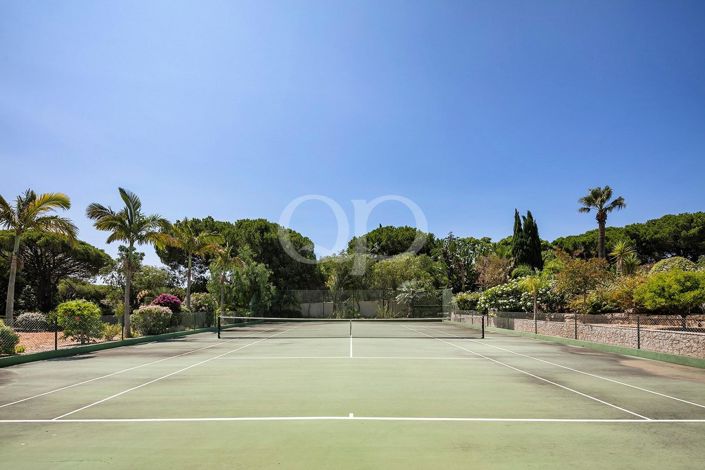 Image No.18-4 Bed House for sale