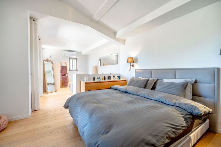 Image No.7-8 Bed House for sale