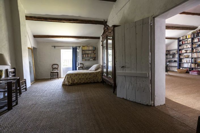 Image No.11-6 Bed House for sale