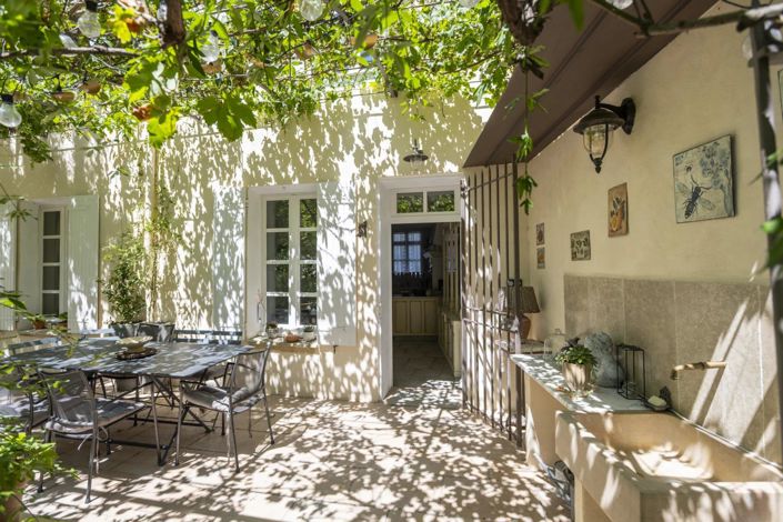 Image No.16-6 Bed House for sale