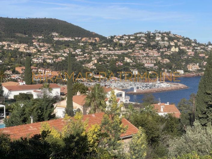 Image No.1-2 Bed House for sale