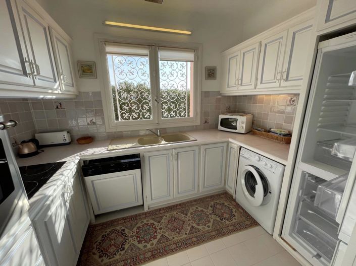 Image No.14-2 Bed House for sale