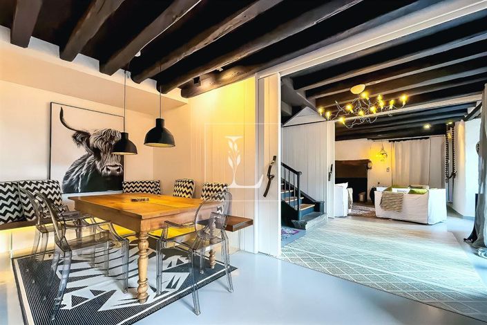 Image No.13-5 Bed Property for sale