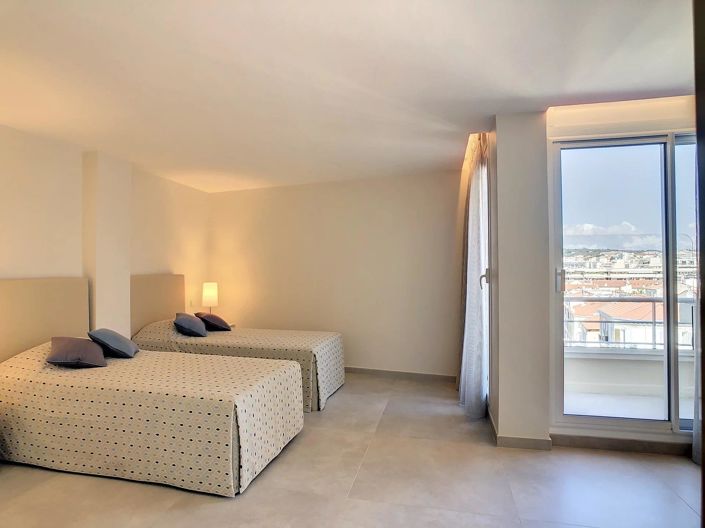 Image No.15-2 Bed Apartment for sale