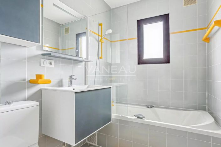 Image No.12-3 Bed House for sale