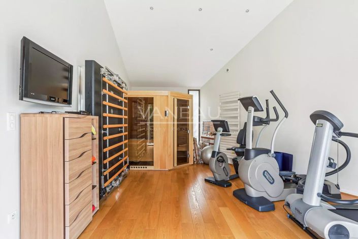 Image No.18-3 Bed House for sale