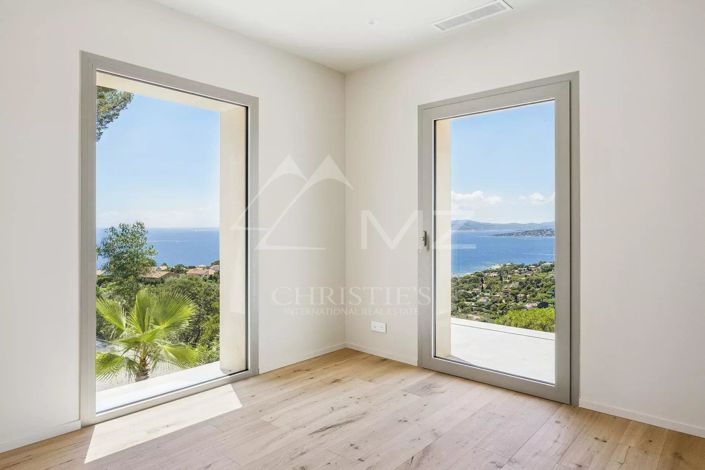 Image No.5-House for sale