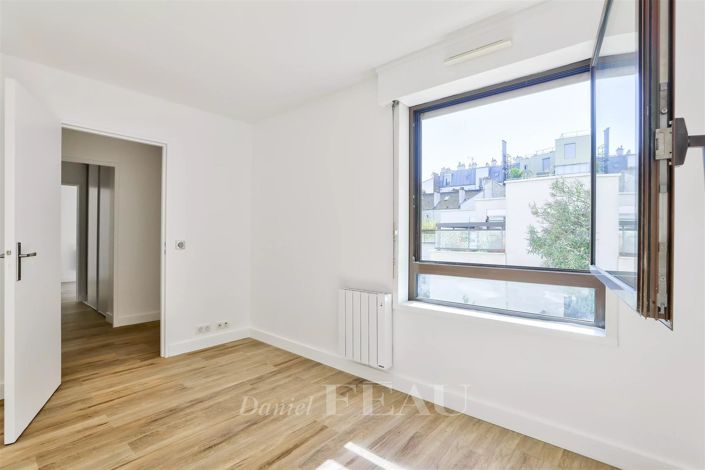 Image No.14-5 Bed House for sale