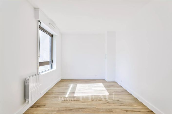 Image No.15-5 Bed House for sale