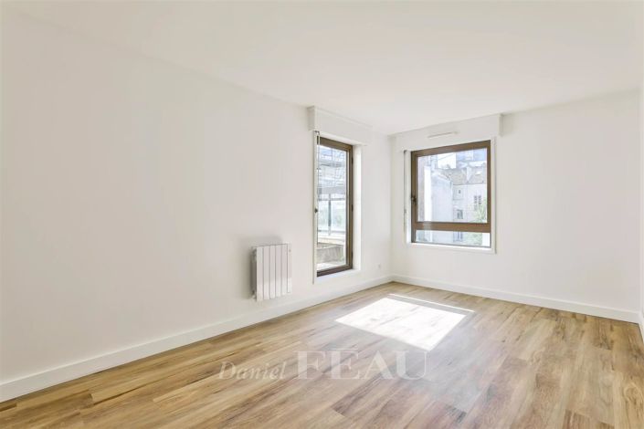 Image No.19-5 Bed House for sale