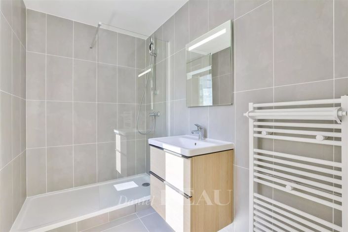 Image No.26-5 Bed House for sale