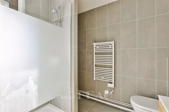 Image No.28-5 Bed House for sale