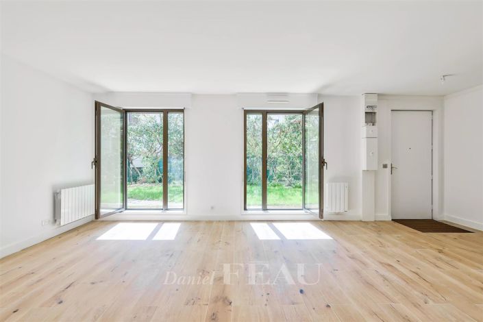 Image No.3-5 Bed House for sale