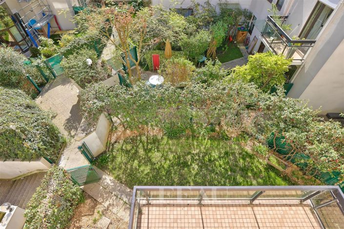 Image No.35-5 Bed House for sale