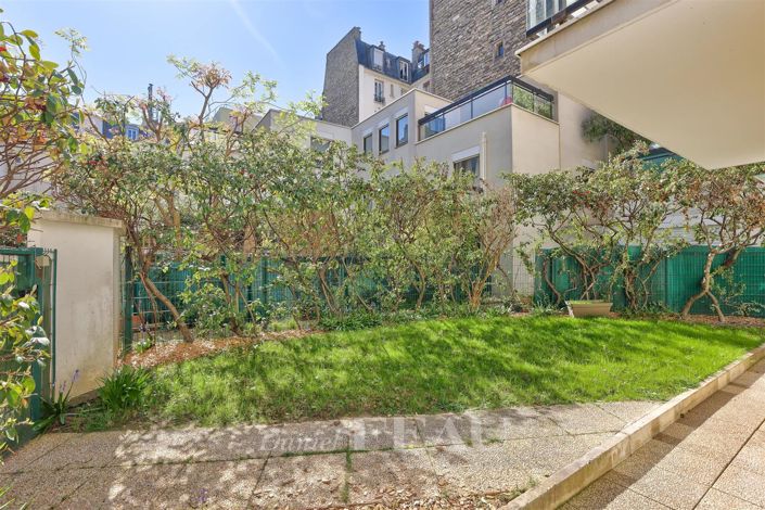 Image No.42-5 Bed House for sale